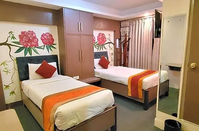 Hotel Square 3*