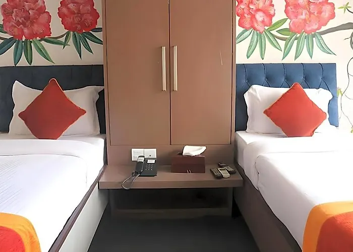 Hotel Square 3*
