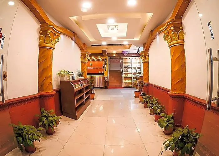 Square Hotel